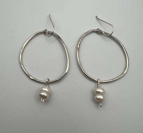 Wonky Hoops Large Pearls Drop